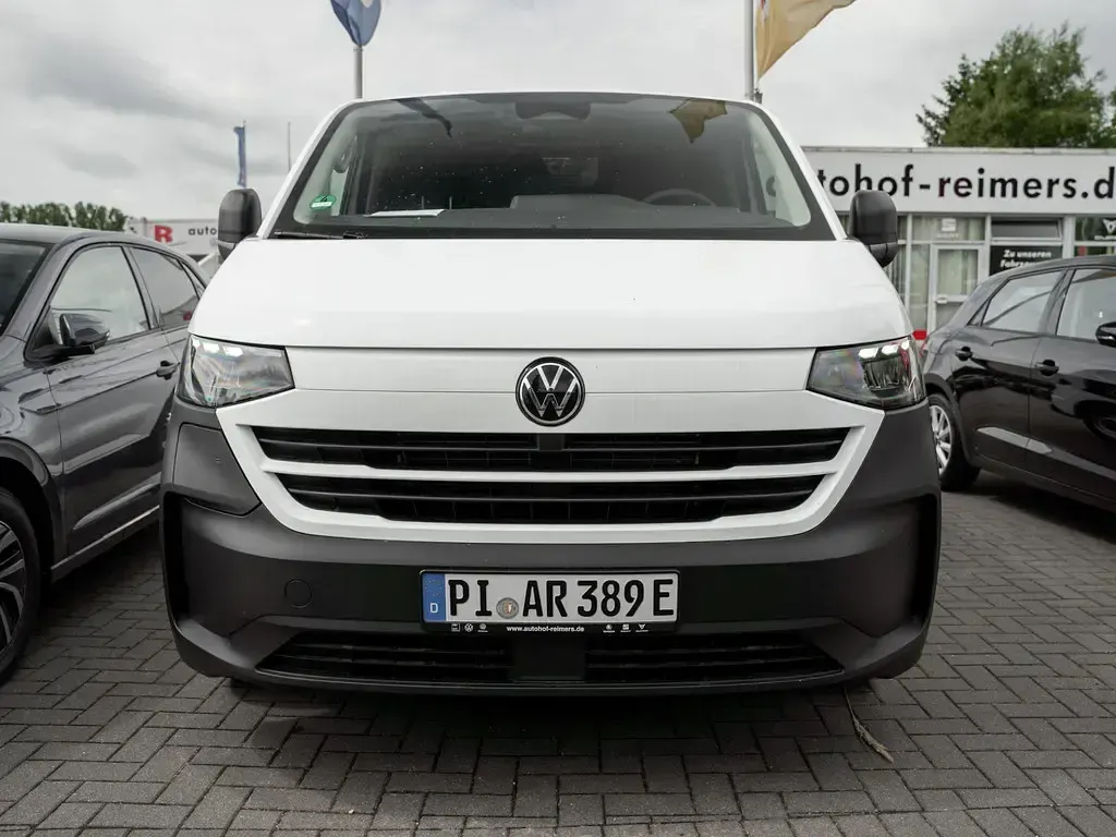 Neu VW T7 100 kW (136 PS) 2025 Weiss / clear white Van
