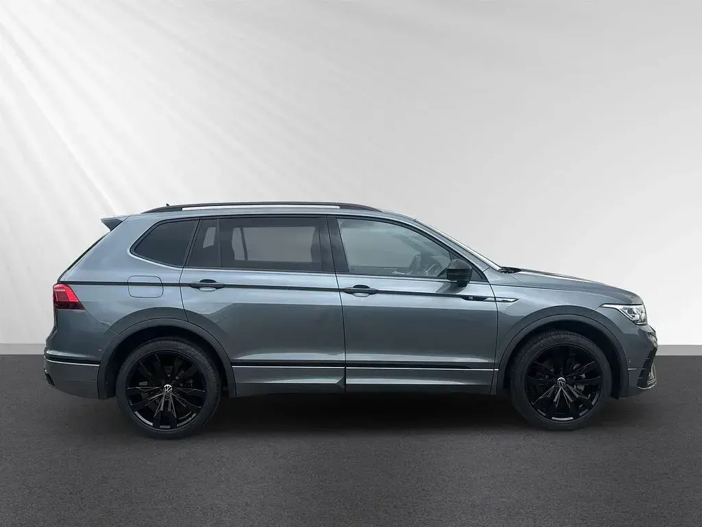 Gebraucht VW Tiguan R-line 193 PS (141 kW) 2025 Grau SUV