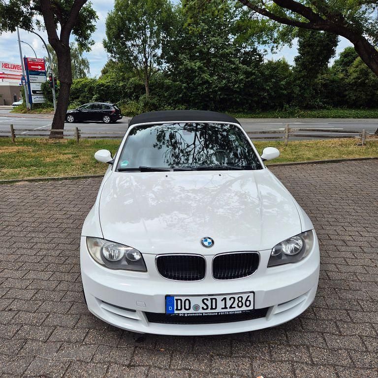 Weiß Gebraucht 2008 BMW 118 Cabriolet Cabrio | 6.999 € (Fairer Preis) - Bild 1/4