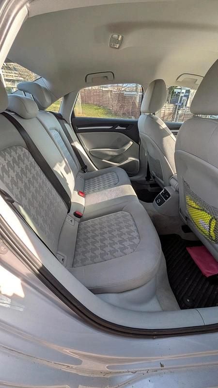 Second-hand Audi A3 150 CP (110 kW) 2016 Argintiu Berlinǎ