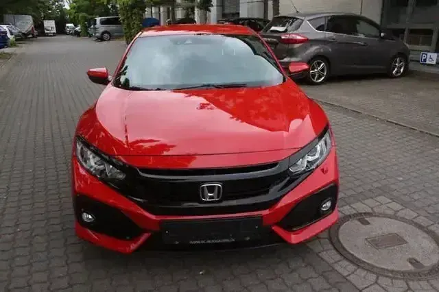 Gebraucht Honda Civic Elegance 149 PS (109 kW) 2018 Liberty rally red Limousine