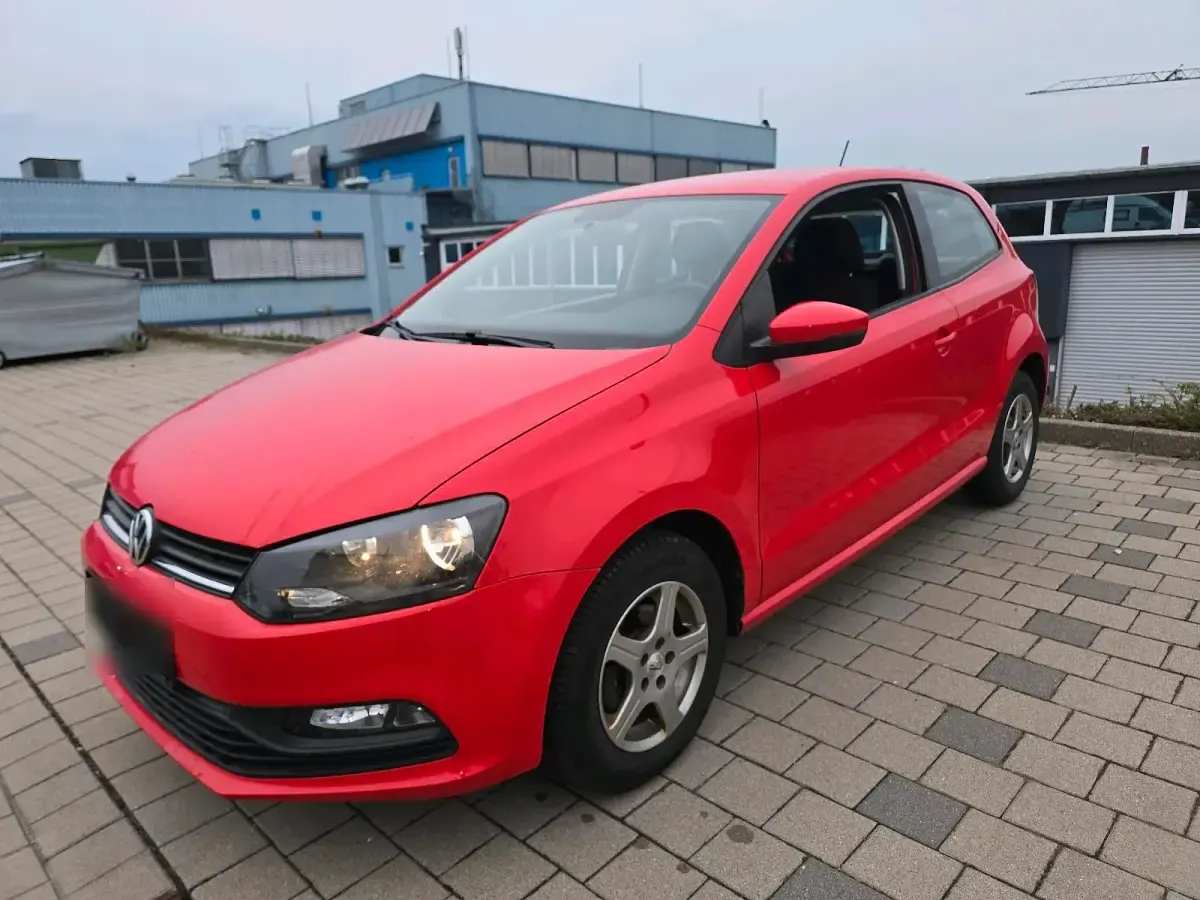 Gebraucht VW Polo 60 PS (44 kW) 2015 Rot Kleinwagen