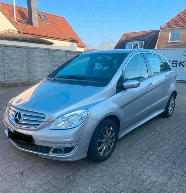 Gebraucht Mercedes B180 109 PS (80 kW) 2007 Silber Van / Kleinbus