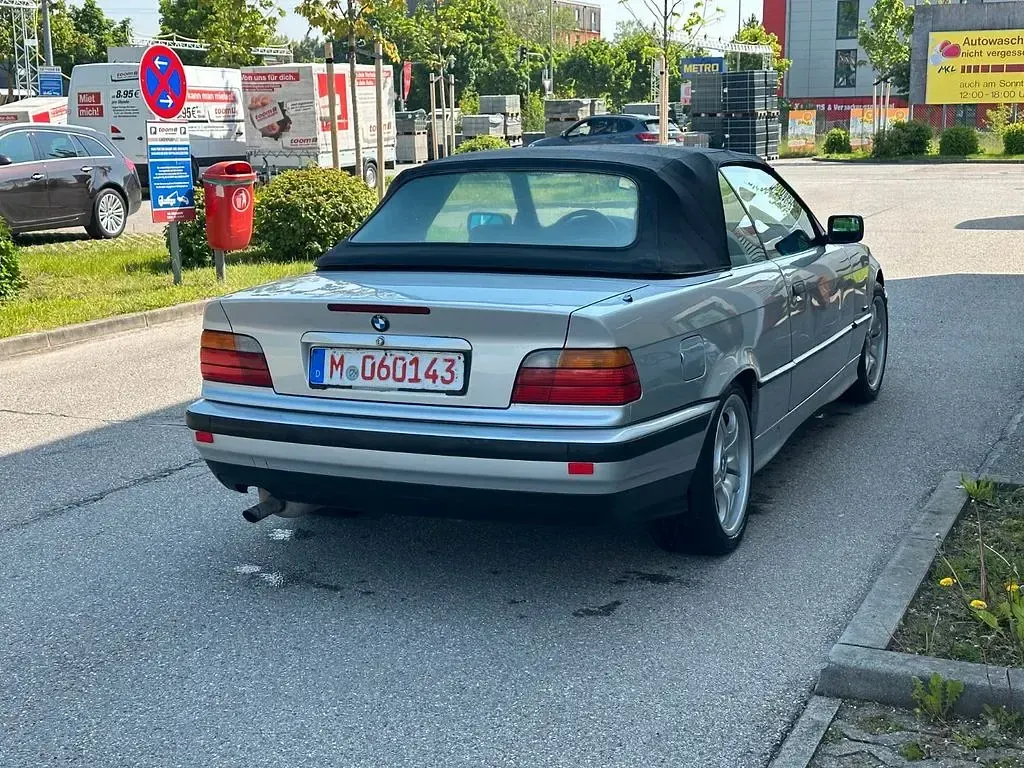 Gebraucht BMW 318 116 PS (85 kW) 1998 Silber Cabrio