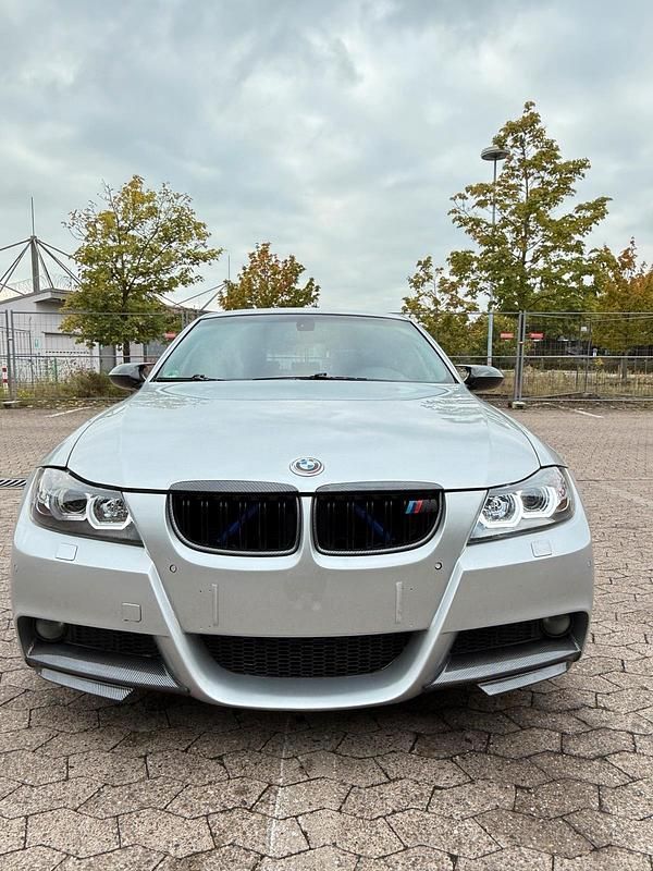 Silber Gebraucht 2007 BMW 325 M Sport Limousine | 6.000 € - Bild 1/4