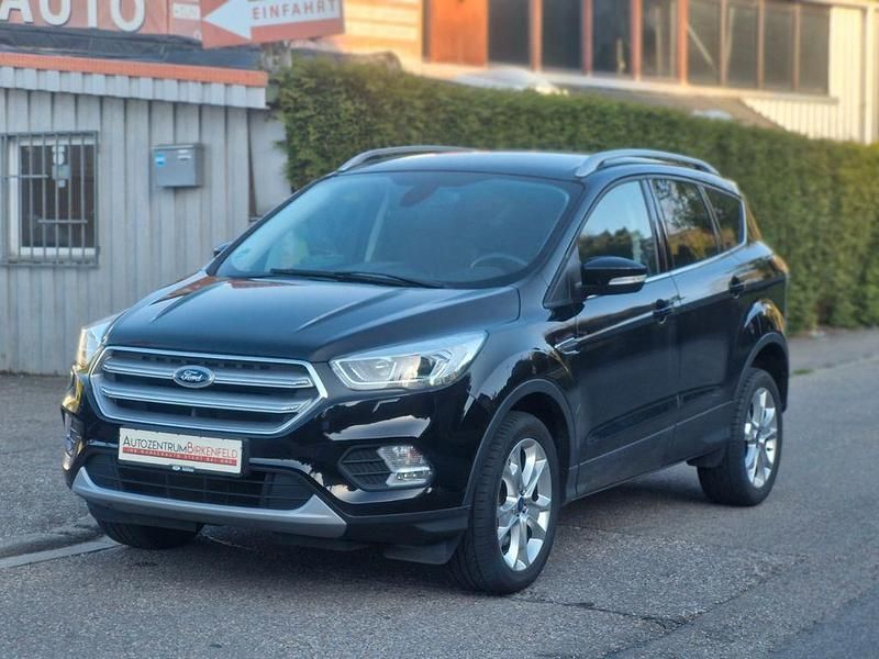 Usado Ford Kuga 182 HP (133 kW) 2017 Preto SUV