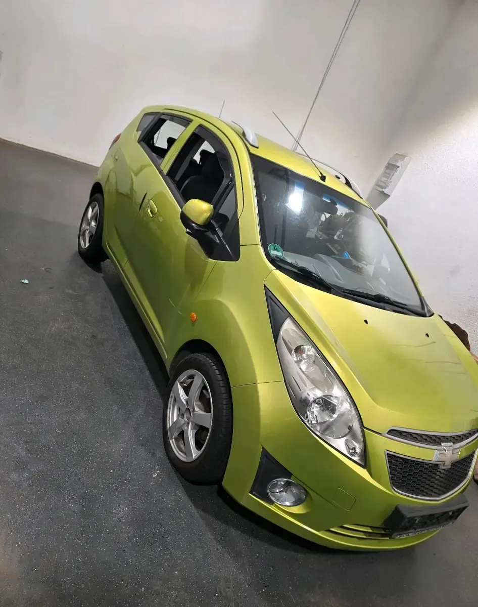 Gebraucht Chevrolet Spark 82 PS (60 kW) 2010 Grün Kleinwagen