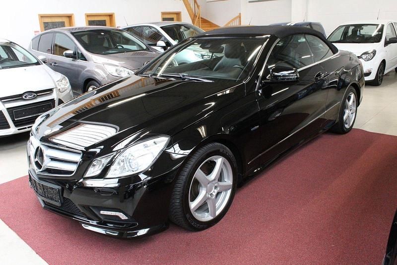 Schwarz Gebraucht 2010 Mercedes E350 Avantgarde Cabrio | 17.950 € (Fairer Preis) - Bild 1/4
