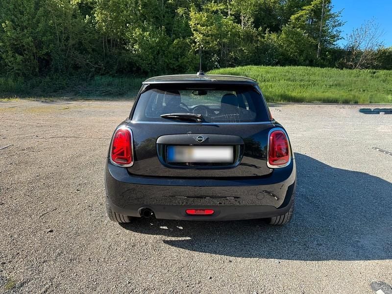 Usata Mini ONE 102 CV (75 kW) 2018 Nero Utilitaria