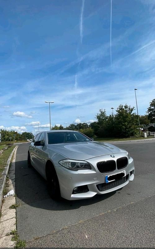 Silber Gebraucht 2011 BMW 520 Kombi | 10.500 € (Fairer Preis) - Bild 1/4