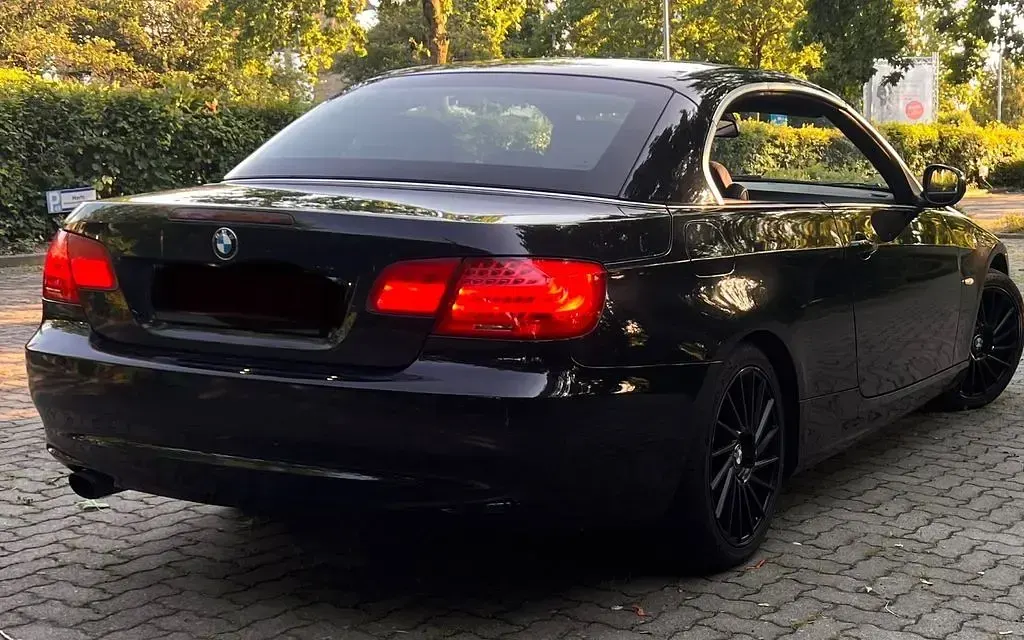 Gebraucht BMW 320 Cabriolet Performance 170 PS (125 kW) 2012 Schwarz Cabrio