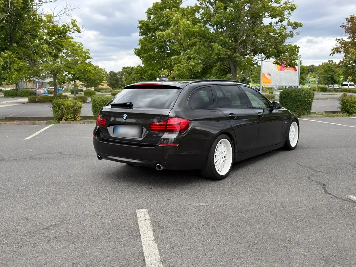 Gebraucht BMW 535 Luxury Line 313 PS (230 kW) 2013 Grau Kombi