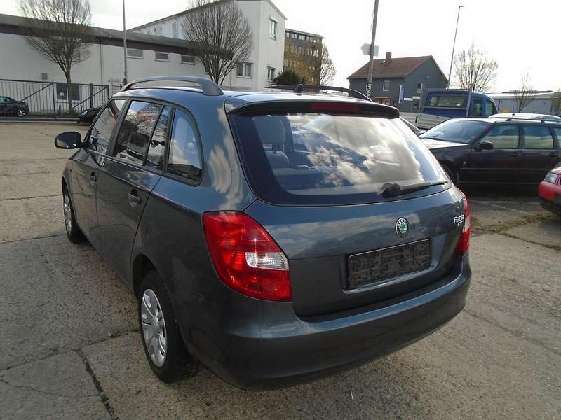 Gebraucht Skoda Fabia 60 PS (44 kW) 2009 Grau Kombi