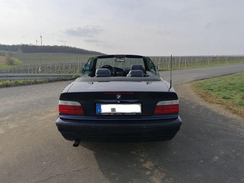 Gebraucht BMW 320 Cabriolet Sport Line 150 PS (110 kW) 1998 Blau Cabrio
