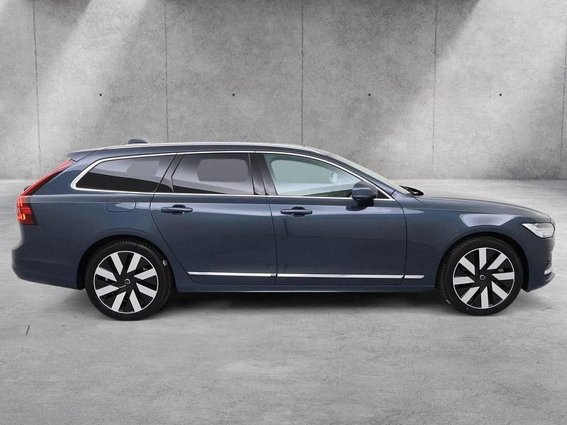 Gebraucht Volvo V90 Plus 398 PS (292 kW) 2025 Blau Kombi