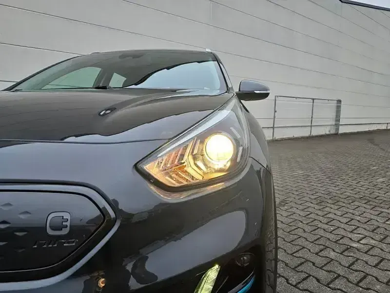Gebraucht Kia e-Niro Vision 150 kW (204 PS) 2022 (agt) interstellar grau met. SUV