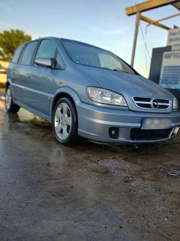 Blau Gebraucht 2005 Opel Zafira OPC Van / Kleinbus | 2.100 € (Fairer Preis) - Bild 1/4