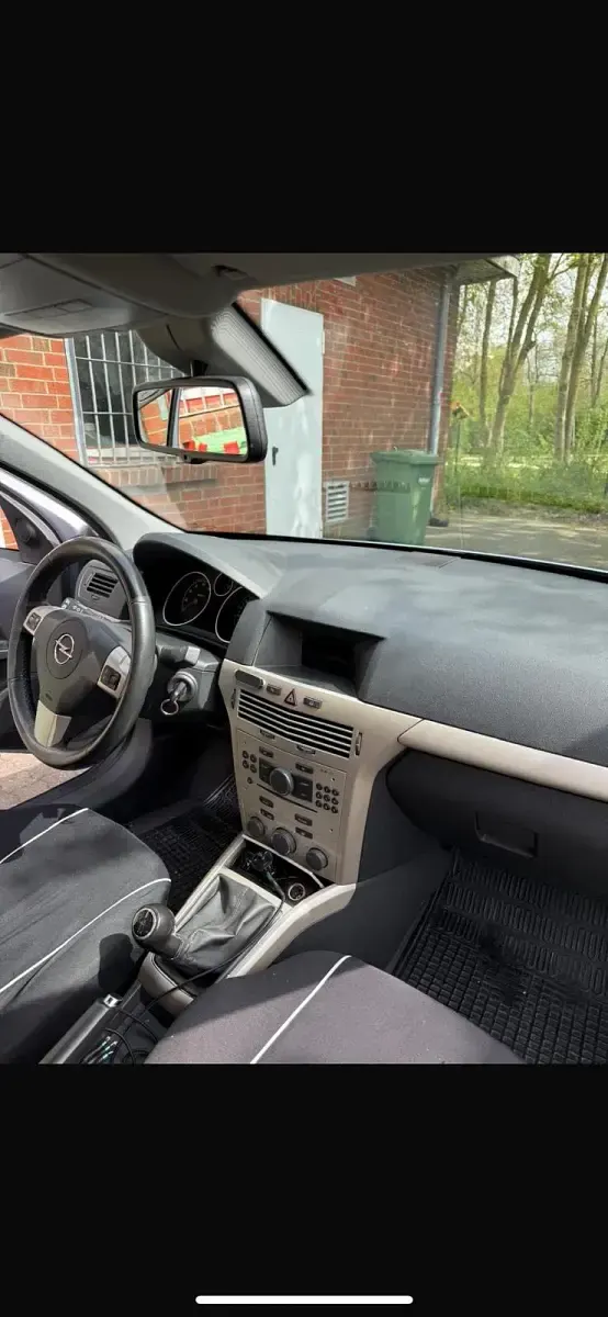 Gebraucht Opel Astra 90 PS (66 kW) 2007 Silber Kleinwagen
