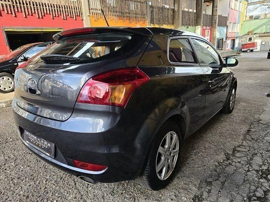 Gebraucht Kia Ceed 125 PS (91 kW) 2010 Silber Kleinwagen