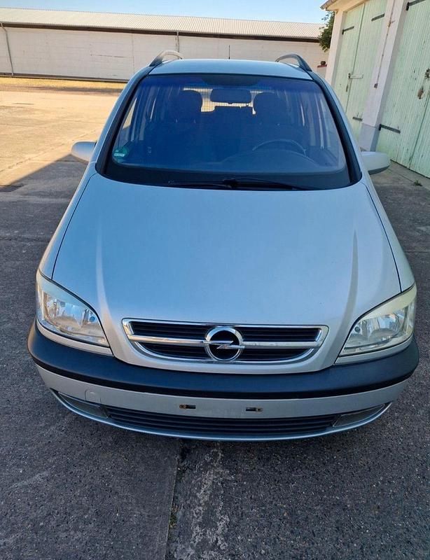 Gebraucht Opel Zafira 147 PS (108 kW) 2004 Silber Van / Kleinbus