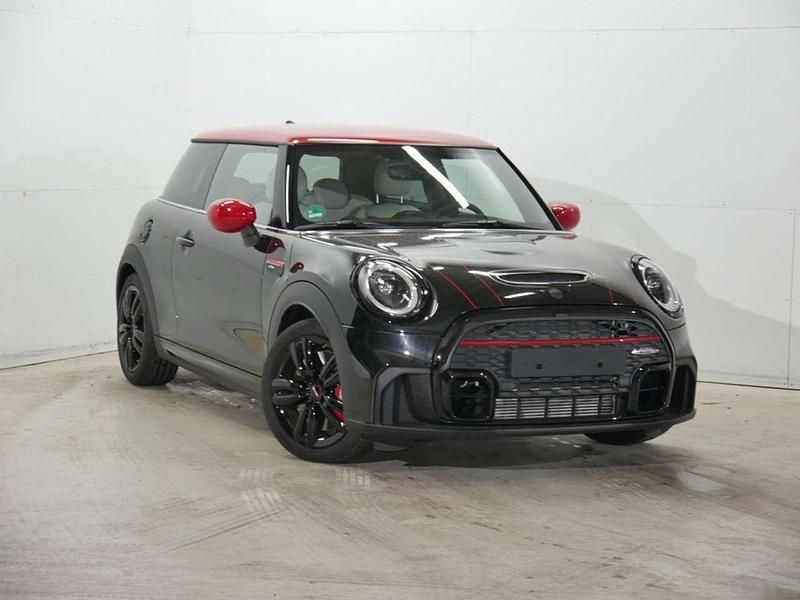 Gebraucht Mini John Cooper Works 231 PS (169 kW) 2022 Midnight black metallic Kleinwagen