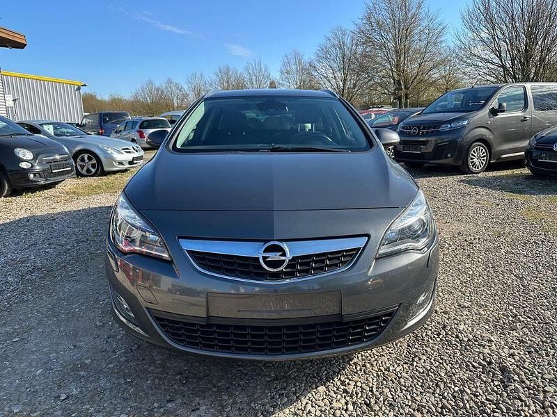 Gebraucht Opel Astra Innovation 110 PS (80 kW) 2011 Grau Limousine