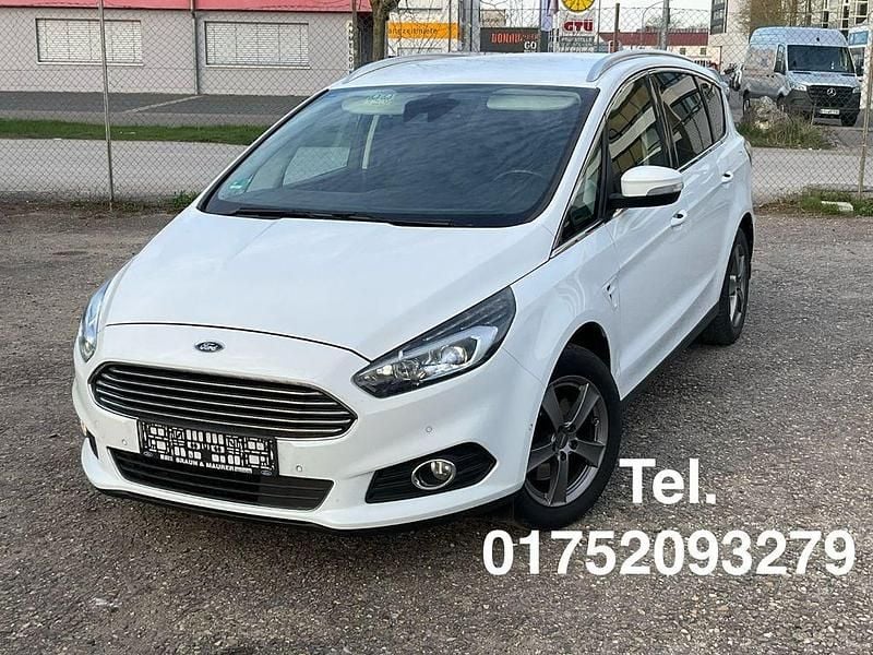 Usado Ford S-MAX Titanium 160 HP (117 kW) 2018 Branco Monovolume