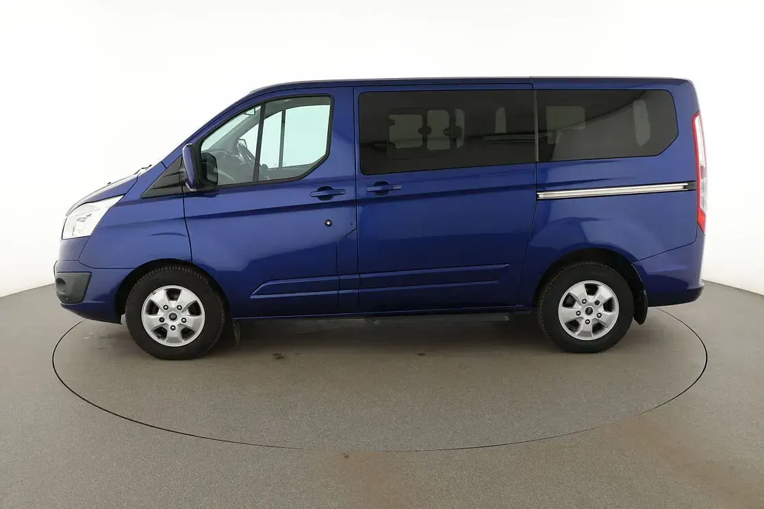 Gebraucht Ford Tourneo Custom 131 PS (96 kW) 2018 Blau Van