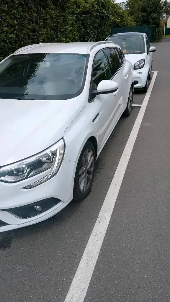 Gebraucht Renault Mégane GrandTour 100 PS (73 kW) 2017 Weiß Kombi