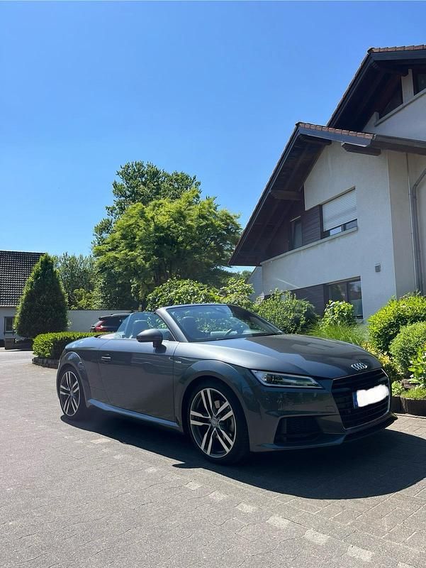 Grau Gebraucht 2015 Audi TT Roadster S-Line Cabrio | 25.999 € (Etwas zu teuer) - Bild 1/4