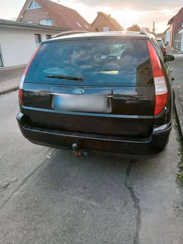 Gebraucht Ford Mondeo 131 PS (96 kW) 2004 Schwarz Kombi