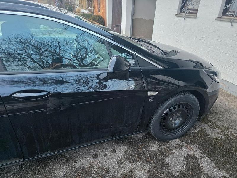 Gebraucht Opel Astra Innovation 136 PS (100 kW) 2018 Schwarz Kombi