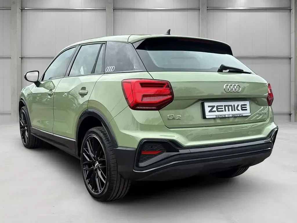 Gebraucht Audi Q2 S-Line 150 PS (110 kW) 2021 Grün SUV