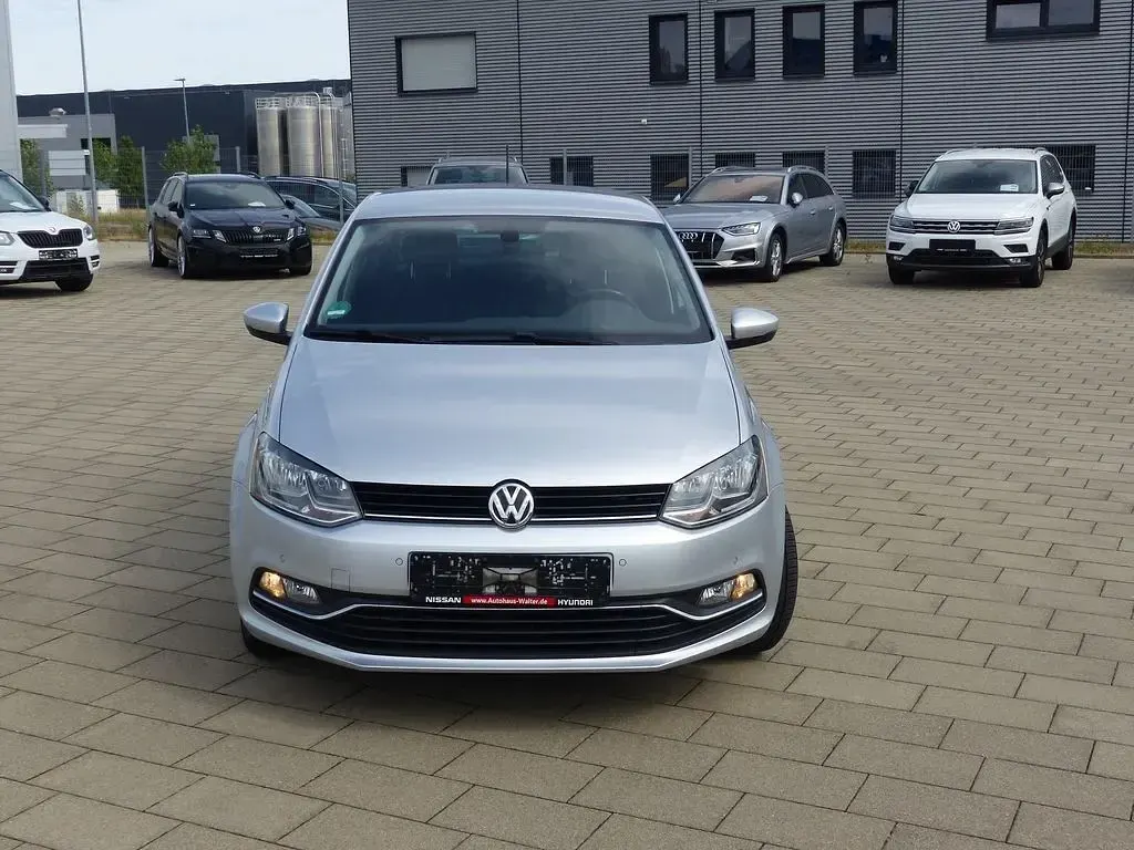 Gebraucht VW Polo 90 PS (66 kW) 2017 Silber Limousine
