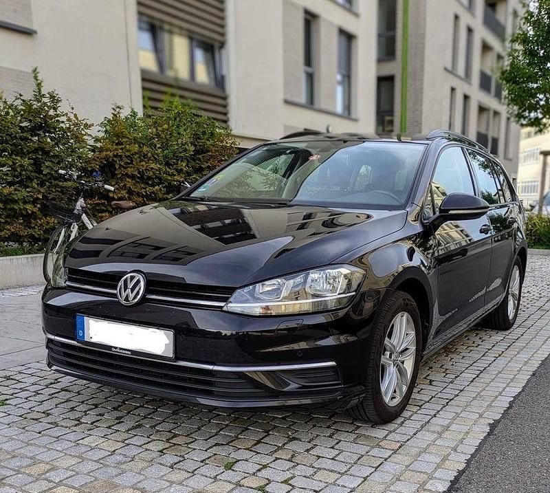 Schwarz Gebraucht 2019 VW Golf VII Comfortline Kombi | 15.000 € (Fairer Preis) - Bild 1/4