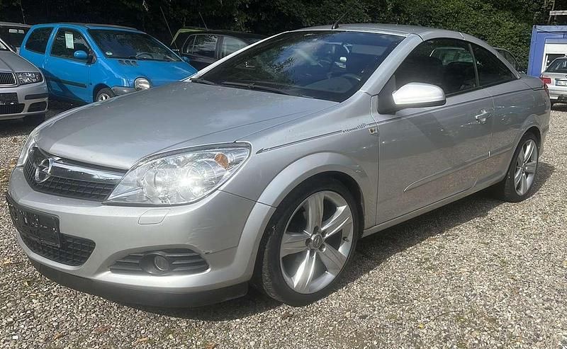 Gebraucht Opel Astra Cabriolet 140 PS (102 kW) 2009 Silber Cabrio