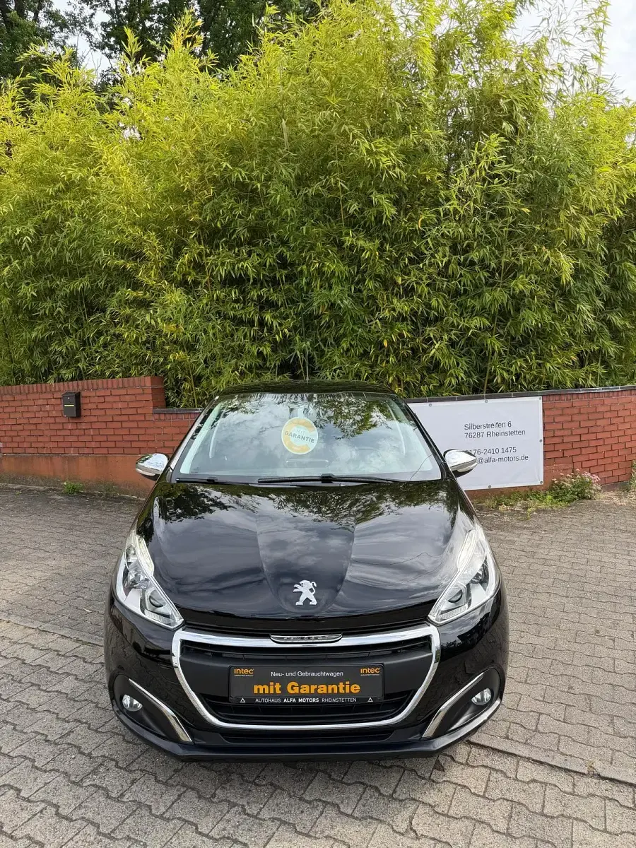 Gebraucht Peugeot 208 Style 82 PS (60 kW) 2017 Schwarz Kleinwagen