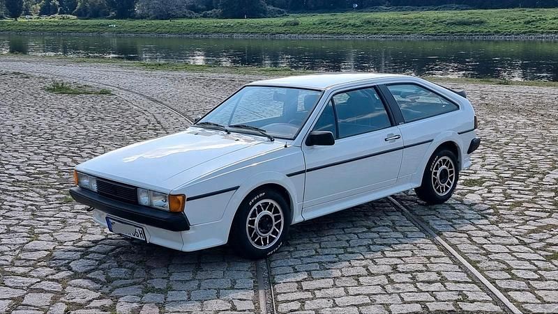 Weiß Gebraucht 1988 VW Scirocco GTX Coupé | 9.490 € - Bild 1/4