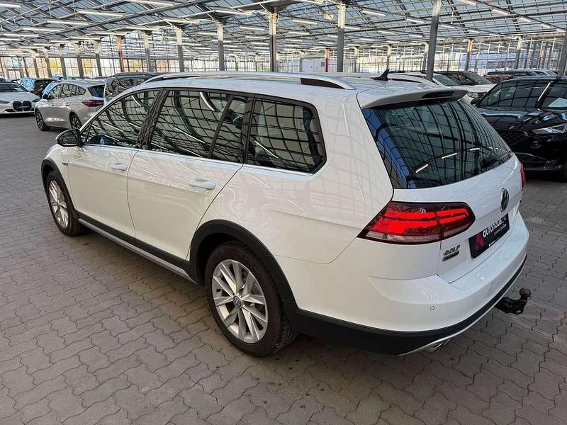 Gebraucht VW Golf Alltrack 184 PS (135 kW) 2020 Pure white Kombi