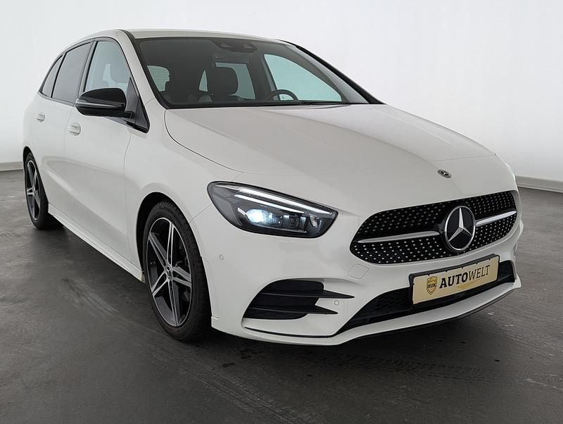 Gebraucht Mercedes B200 AMG line 163 PS (119 kW) 2019 Polarweiss Van / Kleinbus