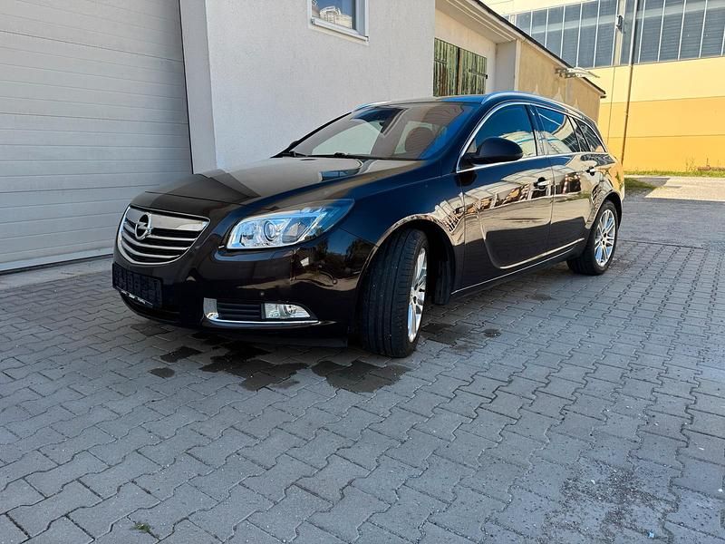 Braun Gebraucht 2011 Opel Insignia Kombi | 5.500 € (Fairer Preis) - Bild 1/4