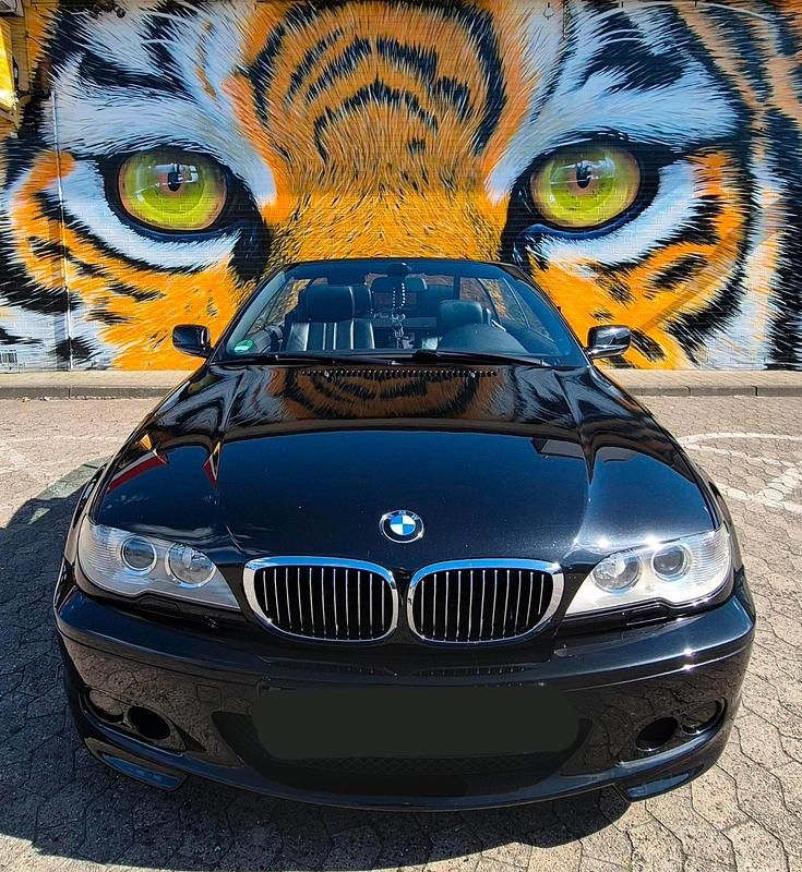 Schwarz Gebraucht 2006 BMW 320 Cabriolet M Sport Cabrio | 11.111 € (Fairer Preis) - Bild 1/4