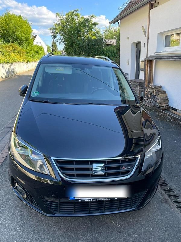 Schwarz Gebraucht 2018 Seat Alhambra FR-Line Van / Kleinbus | 24.900 € (Etwas zu teuer) - Bild 1/4
