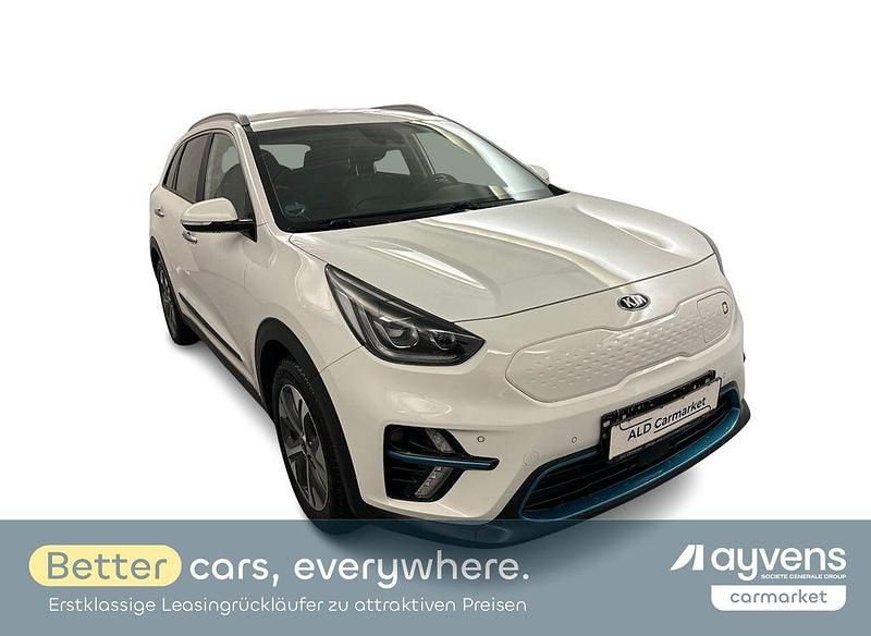 Schneeweiß Gebraucht 2021 Kia e-Niro Spirit SUV | 22.480 € (Fairer Preis) - Bild 1/4