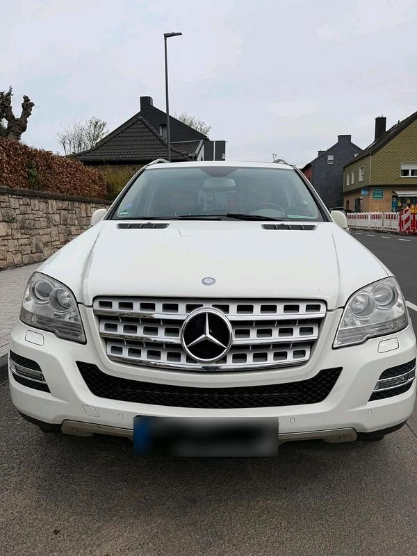 Second-hand Mercedes ML350 2011 Alb SUV