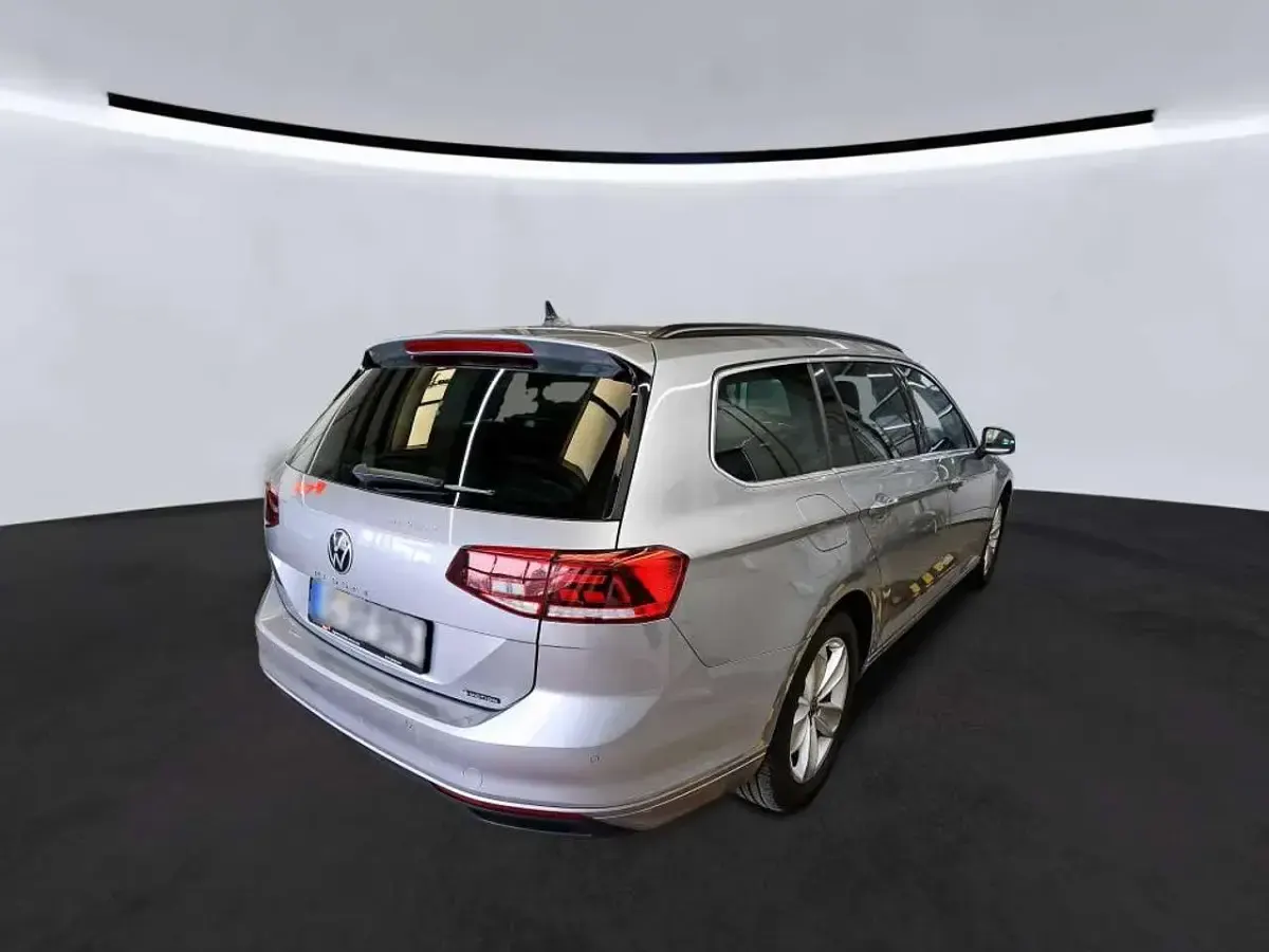 Gebraucht VW Passat Business 200 PS (147 kW) 2022 Silber Kombi