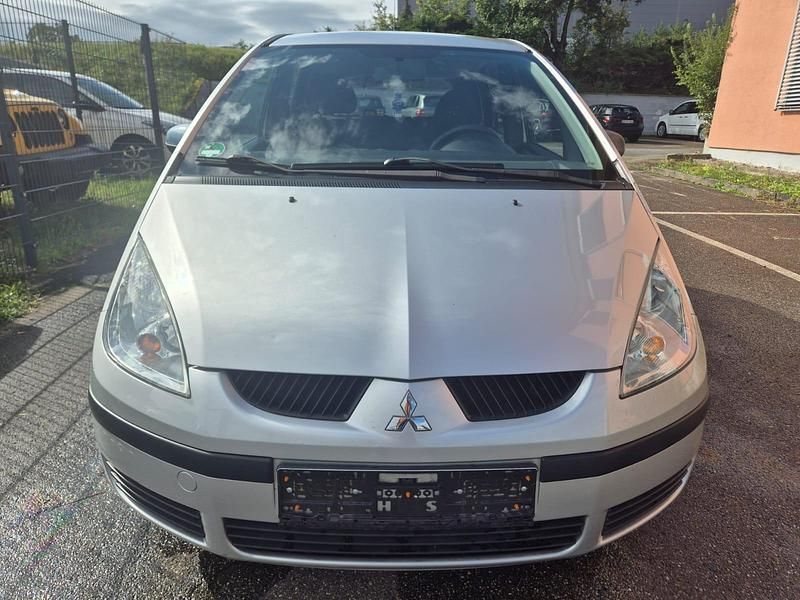 Gebraucht Mitsubishi Colt 95 PS (69 kW) 2009 Silber Limousine