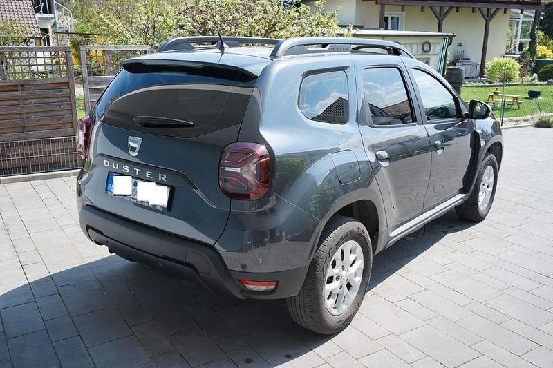 Gebraucht Dacia Duster Comfort 131 PS (96 kW) 2023 Grau SUV
