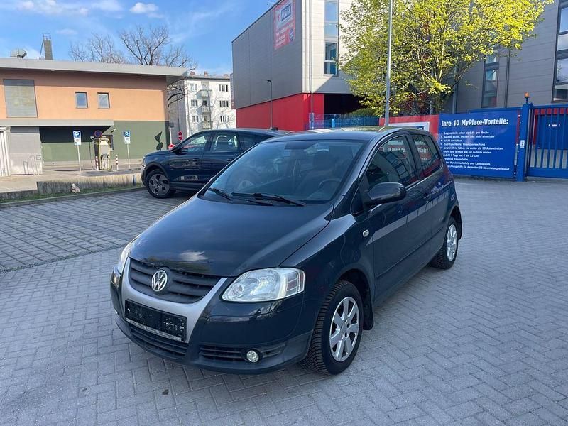 Gebraucht VW Fox 54 PS (39 kW) 2008 Schwarz Kleinwagen