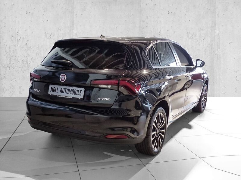 Usado Fiat Tipo Tech 131 CV (96 kW) 2024 Negro Berlina
